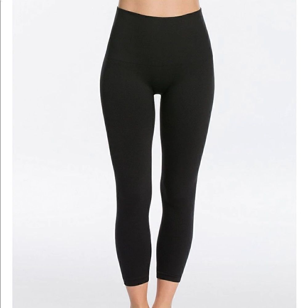 Look At Me Now Cropped Shaping Leggings - Picture 2 of 5